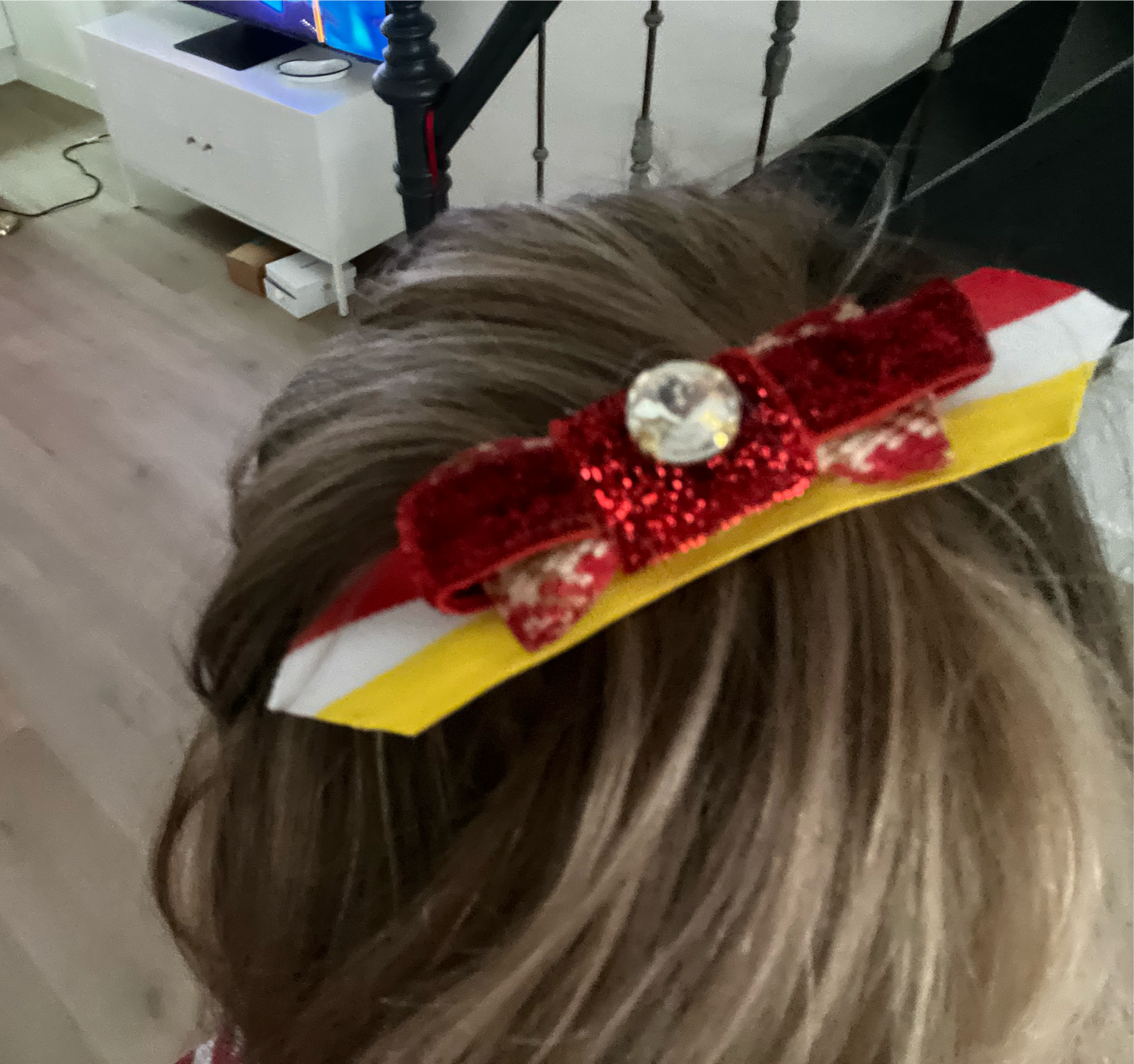 De bling Oetel bow haarclip