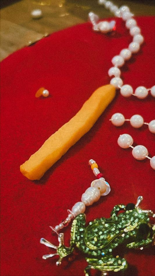 D’n “T’ is friet” broches (zonder strik)