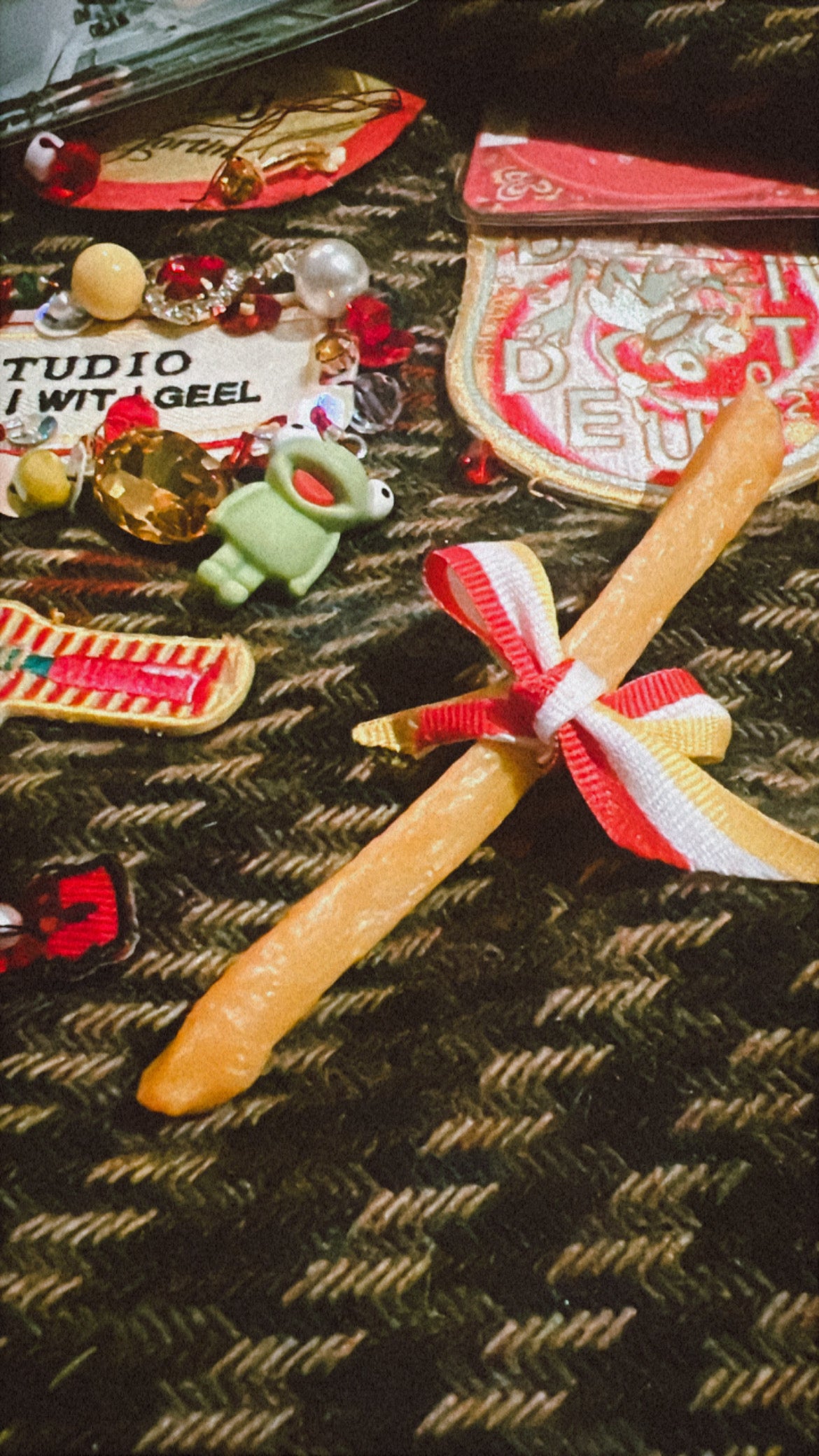 friet special broches (MET strik